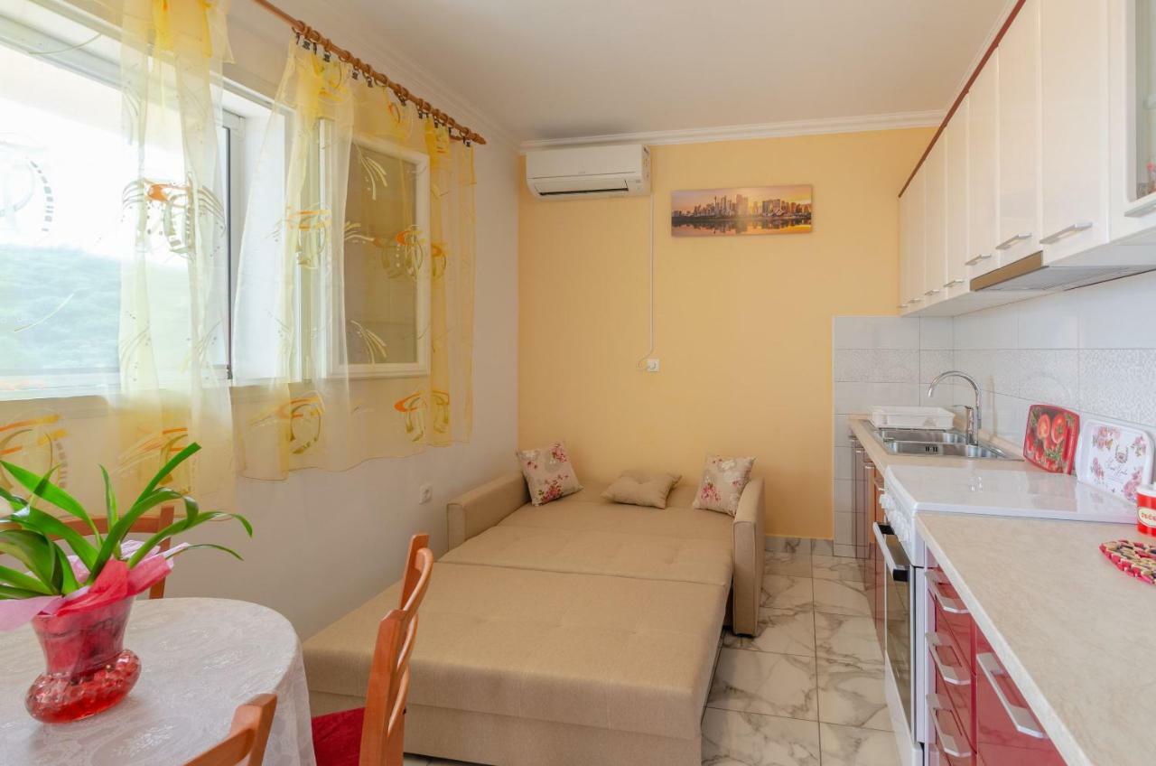 Apartments Daniela Zavalatica Extérieur photo